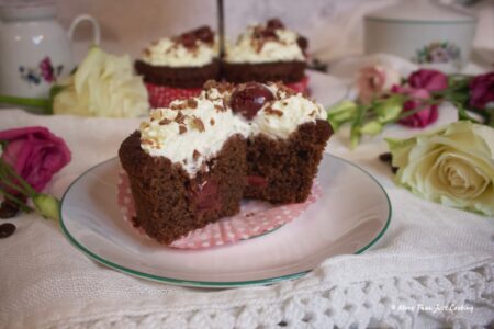 Schwarzwälder Cupcakes